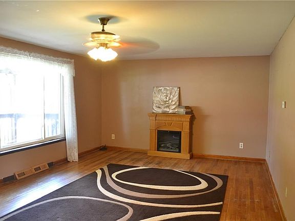 2nd image of 428 Ontario Ave
