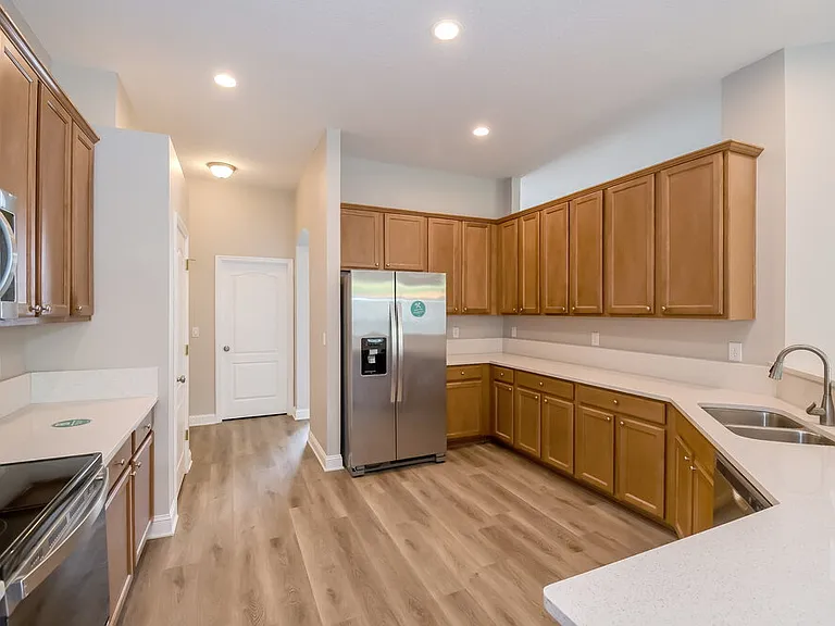 672 Mandy Oaks Dr — Photo 8