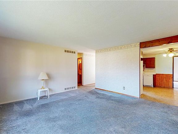 3rd image of 2639 Greenwich St