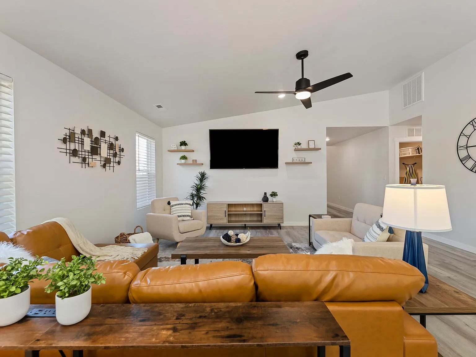 4 bed, 1860 sqft, $3,850 — Photo 4