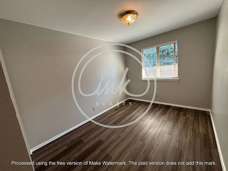 1320 E Marion Russell Dr — Photo 8