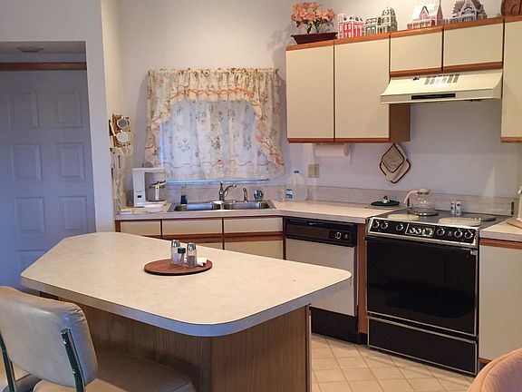 5th image of 5315 Casablanca Cir