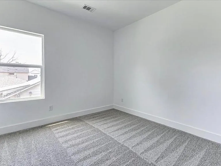 2206 Dolly Wright St #B — Photo 15