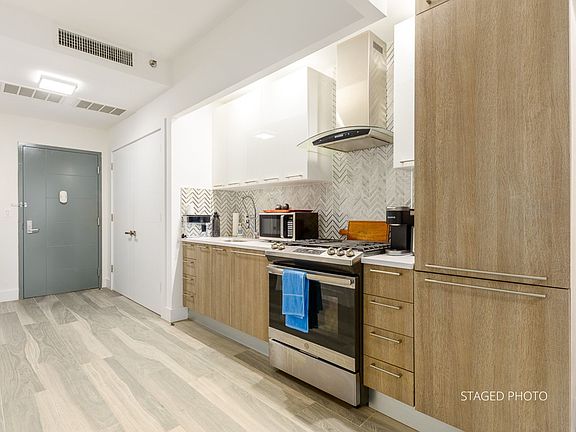 3rd image of 2222 Ocean Ave #5E