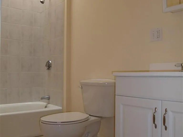 217 Highland Ave #2 — Photo 7