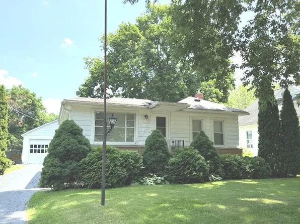 506 1st Ave, Dixon, IL 61021