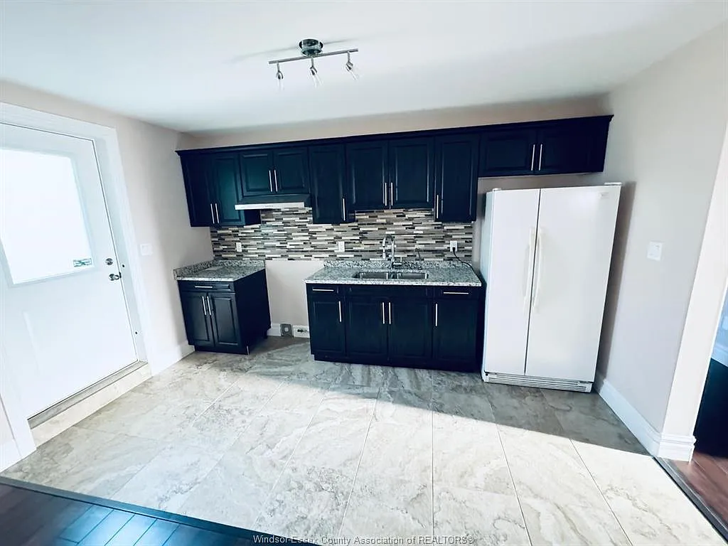 2 bed, $1,800 — Photo 4
