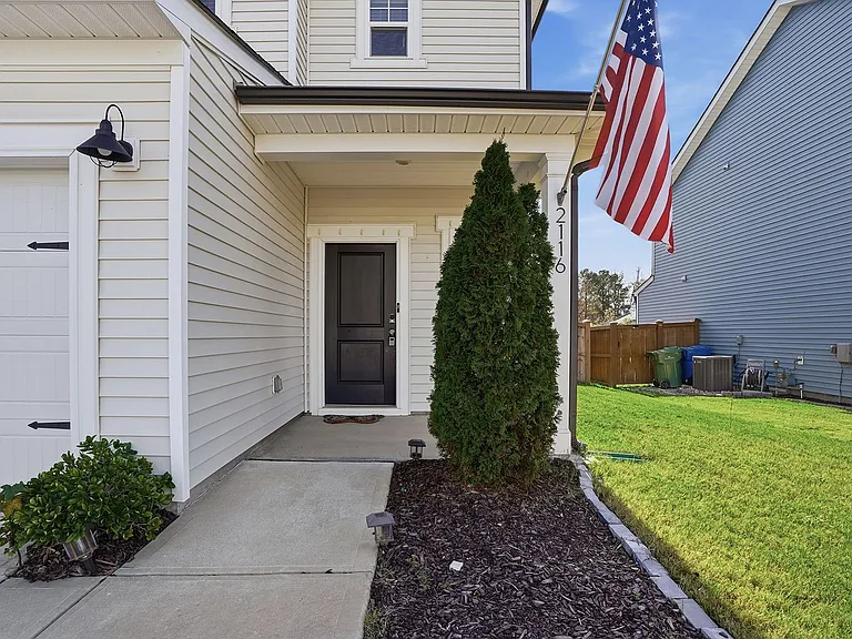 2116 Water Marsh Trl — Photo 5