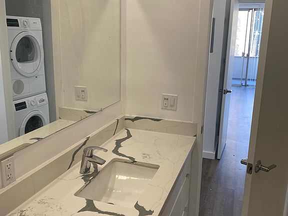 3rd image of 1636 N Fuller Ave #3D