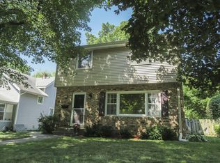 218 11th Ave N, Hopkins, MN 55343