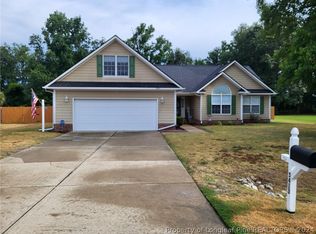 5413 Finish Line Dr, Hope Mills, NC 28348