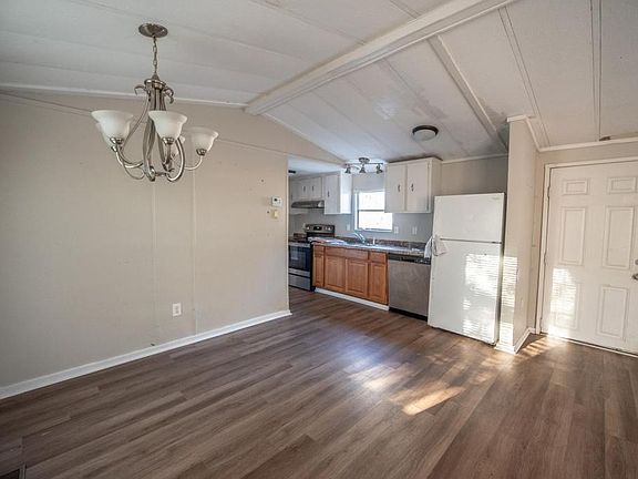 4th image of 132 Holy Temple Ln