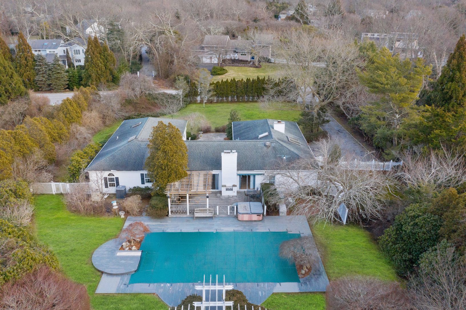  5 BEDROOM POOL/TENNIS