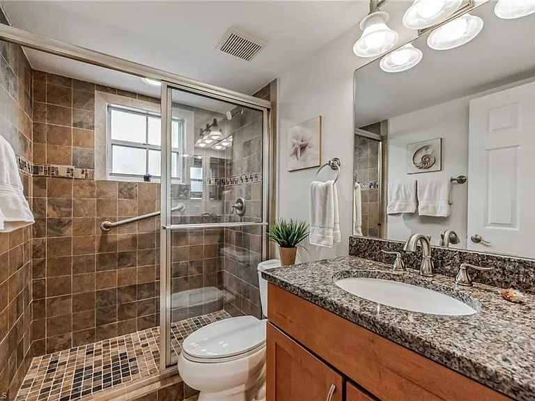 5633 Turtle Bay Dr #37 — Photo 23