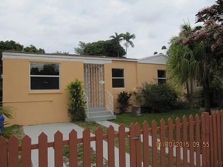 4th image of 3021 NW Flagler Ter