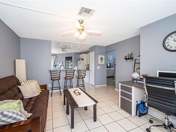 4th image of 100 Coralwood Cir
