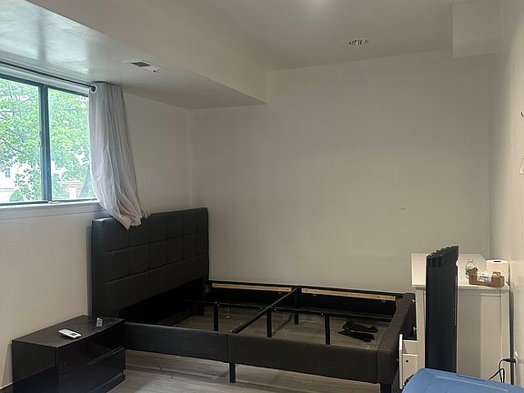 5th image of 28 Braisted Ave #1