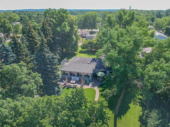 4th image of 266 Shorewood Dr