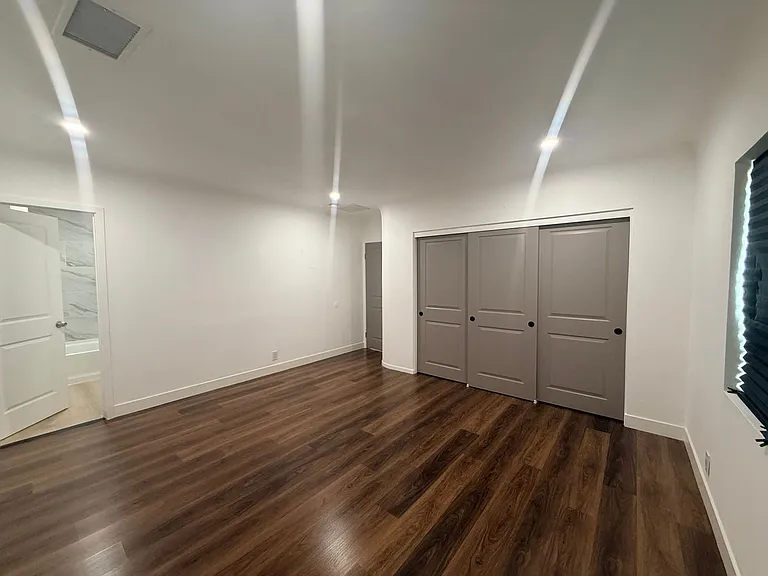 3688 Taft St — Photo 9