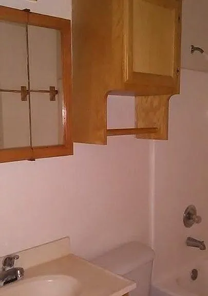 1496 E Stenger St #1 — Photo 2