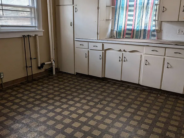 1508 S Linden Ave — Photo 4