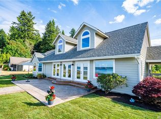 7228 Sandy Point Beach Rd NE, Olympia, WA 98516