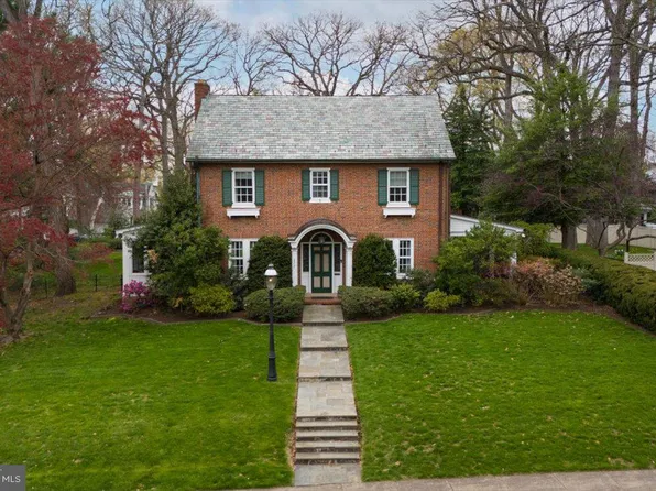 277 W Oakland Ave, Doylestown, PA 18901