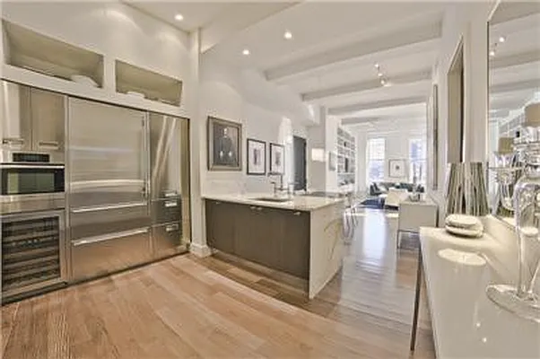 Sold by (Legacy) Elegran | media 11