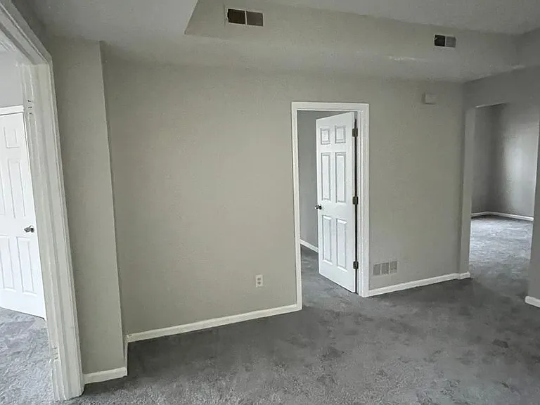 7728 Elton Ave — Photo 24