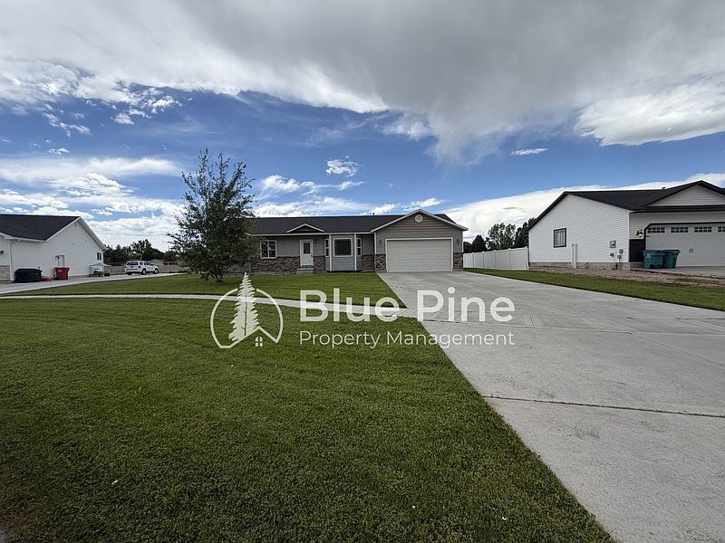 1st image of 959 Preston Dr