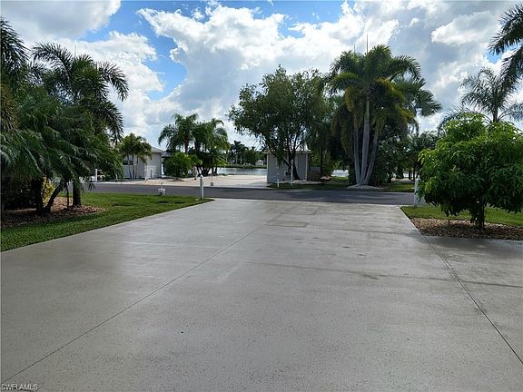 5th image of 5610 Cypresswoods Resort Dr