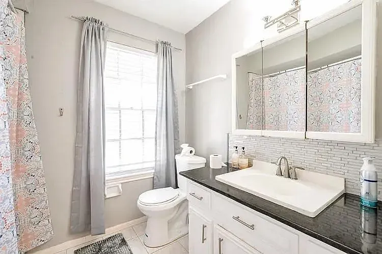 4 bed, 3.0 bath, 2800 sqft, $763 — Photo 3