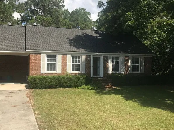 828 W Moring St, Swainsboro, GA 30401