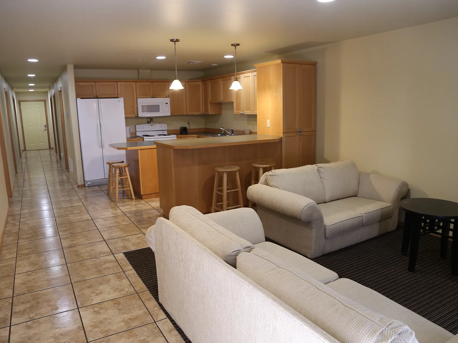 5 bed, 1500 sqft, $2,750 — Photo 4