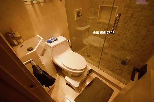 Rented by Meller Maayan S | media 42