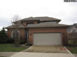 4226 Queens Gate, Avon, OH 44011