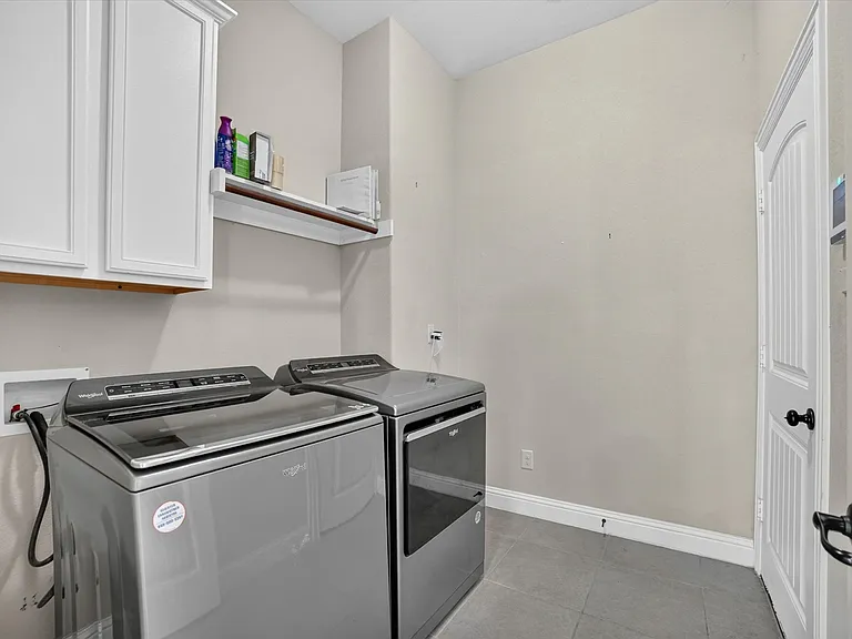 10712 Troutt Dr — Photo 27