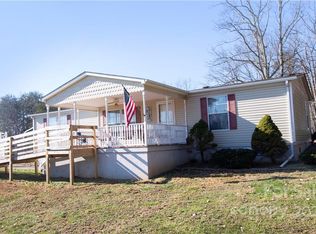 2770 Knob Hill Dr, Connelly Springs, NC 28612