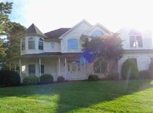 17 Sweetberry Ave, Center Moriches, NY
