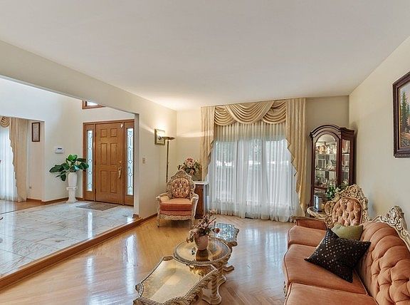 4th image of 12521 Wildwood Dr