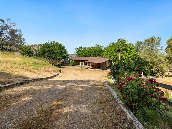 2nd image of 39569 Clover Lane