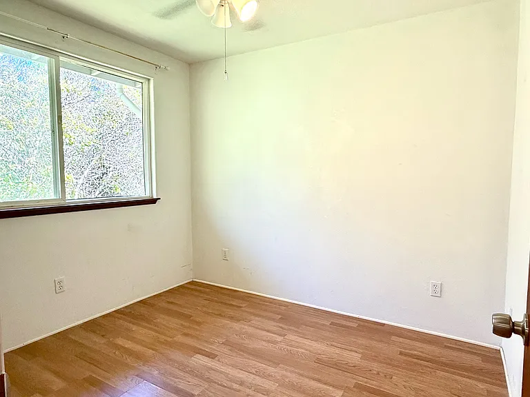 15-1579 Loke Rd #L2 — Photo 15