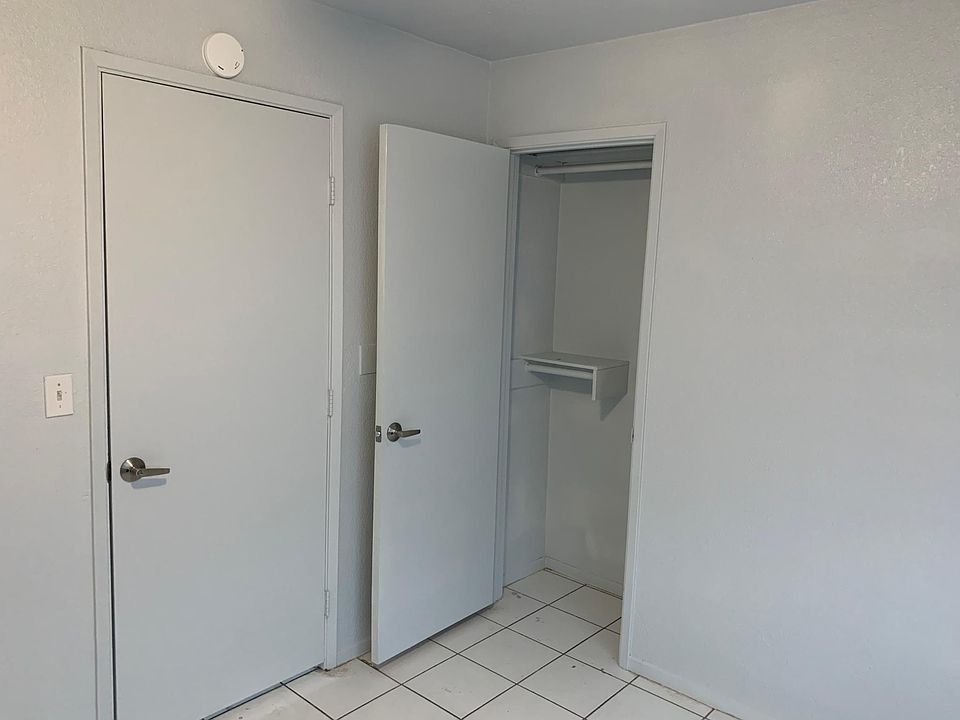 1st image of 33143 Jamieson St