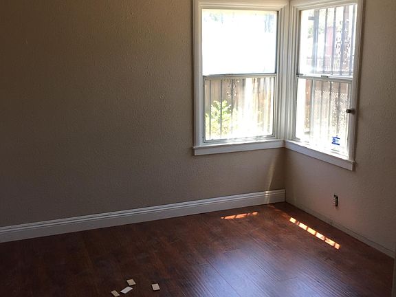 4th image of 2596 19th Ave