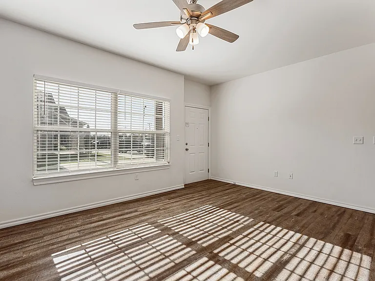 The Lofts at Valencia — Photo 25