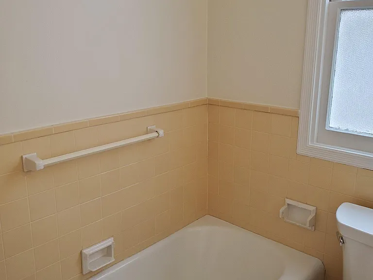 1935 Clay St #302 — Photo 8