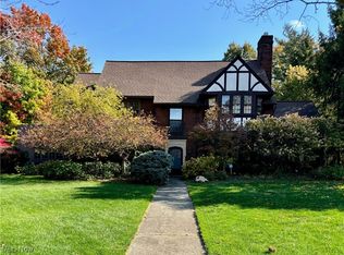 2937 Drummond Rd, Shaker Heights, OH 44120
