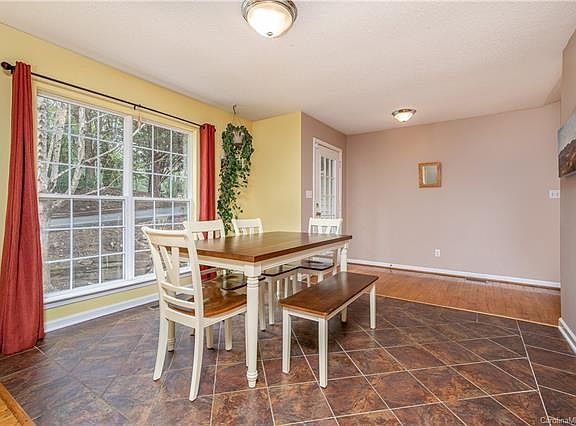 4th image of 92 Harrison Hill Rd