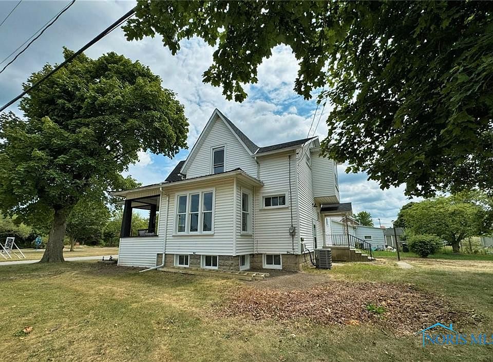 1st image of 324 N Main St