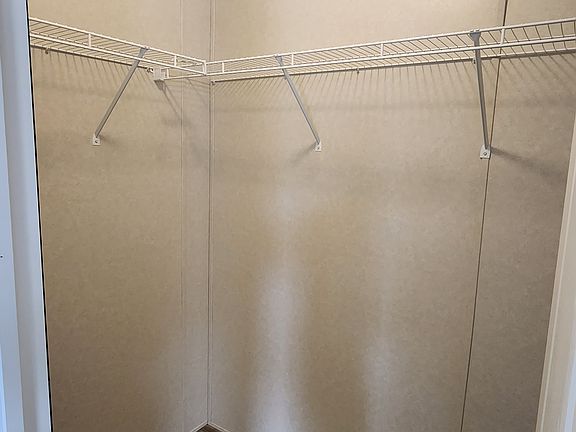 2nd image of 14 Aspen Ct